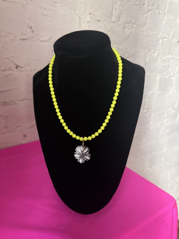 Miami Neon Yellow x Grey Mother of Pearl Floral Necklace - Image 2