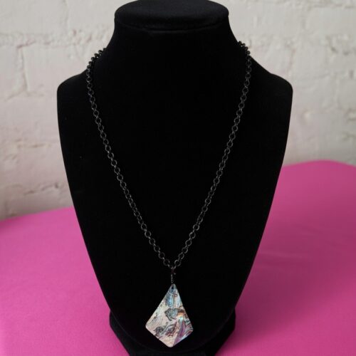 abalone flower black chain necklace