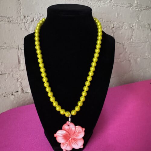 malibu barbie shell flower faux yellow pearl necklace